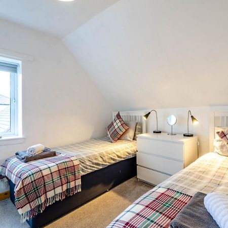 Cosy 3 Bedroom Home In Centre Of Brodick Kültér fotó