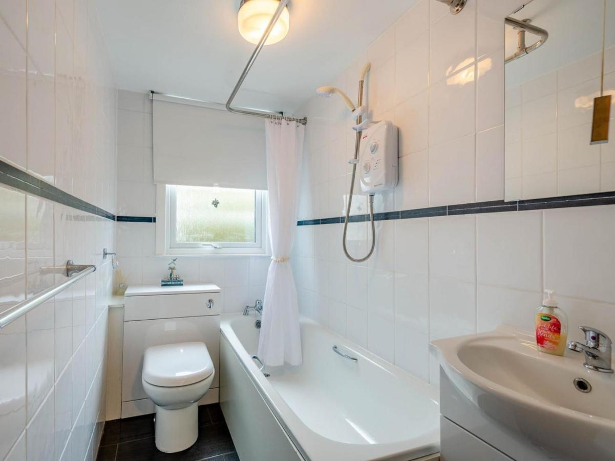 Cosy 3 Bedroom Home In Centre Of Brodick Kültér fotó