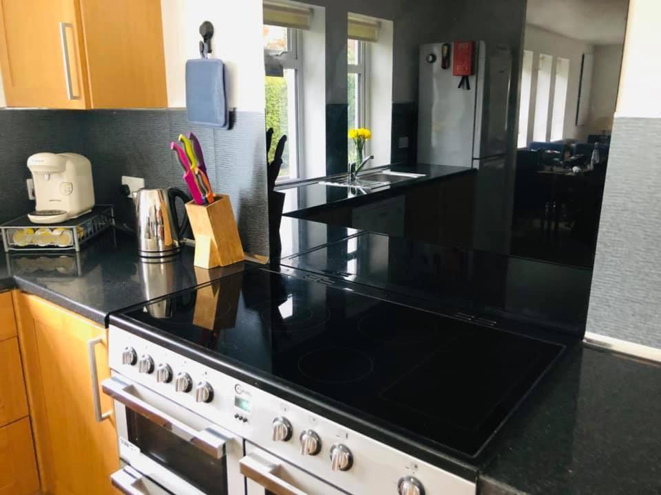 Cosy 3 Bedroom Home In Centre Of Brodick Kültér fotó